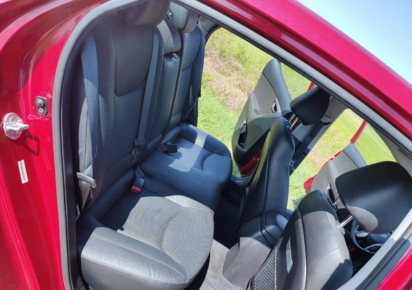 Hyundai Elantra cena 33000 przebieg: 220000, rok produkcji 2014 z Góra małe 154